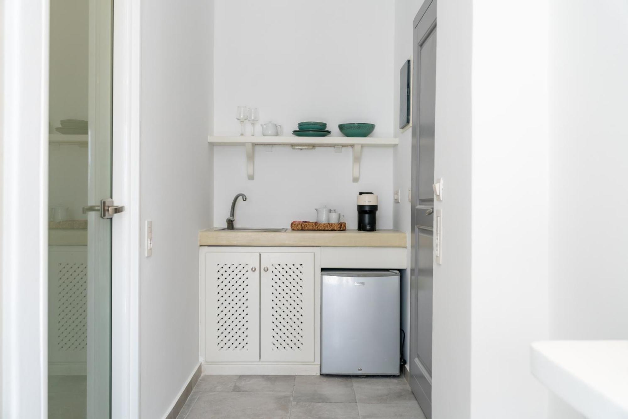 Enalion White Suites Oia Екстериор снимка